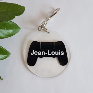 Acrylic & vinyl tag with snap hook