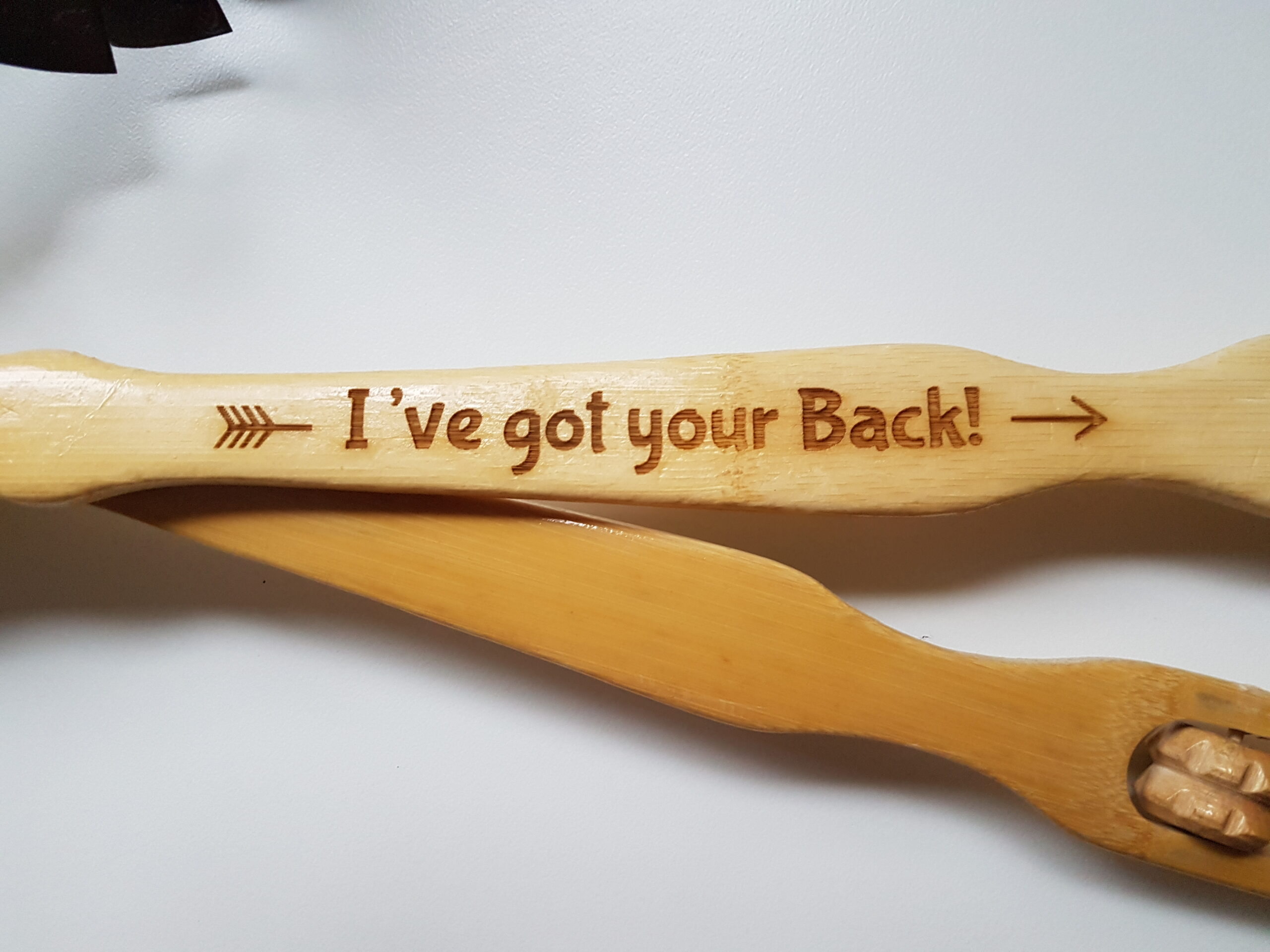 Back scratcher - Roots for Gifts